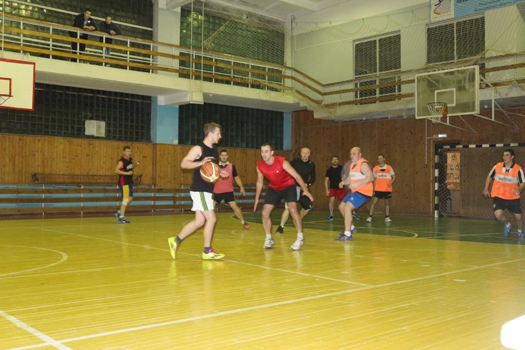 Турнир по баскетболу среди любительских команд города Пикалево